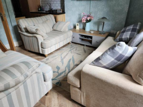 Captivating 2-Bed ground floor Apartment in Largs